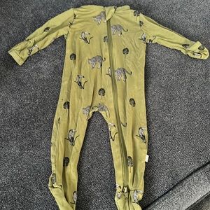 kyte baby footie 0-3 months EUC HTF print